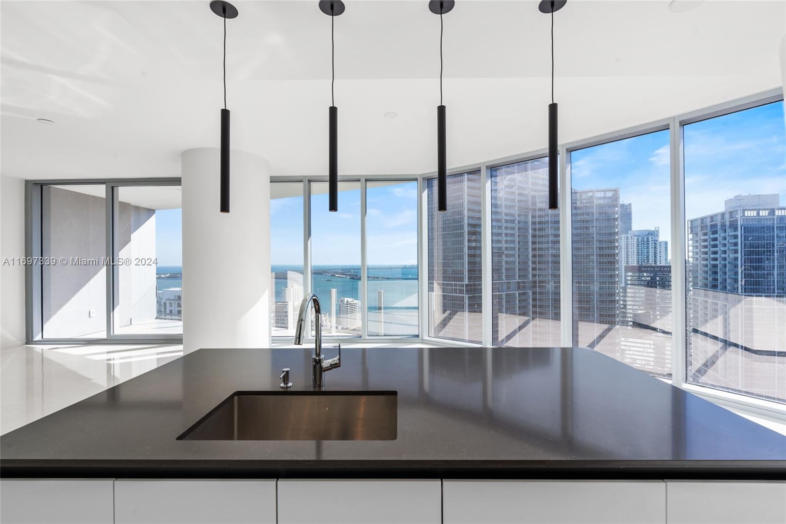ASTON MARTIN RESIDENCES - Residential