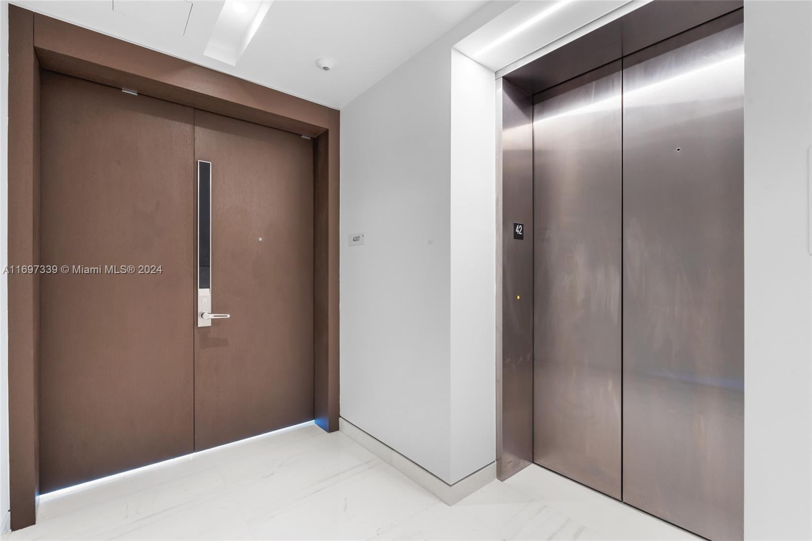 ASTON MARTIN RESIDENCES - Residential