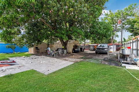 Single Family Residence in Hialeah FL 171 30th St St 5.jpg