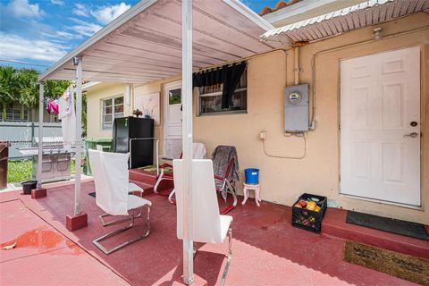 Single Family Residence in Hialeah FL 171 30th St St 8.jpg