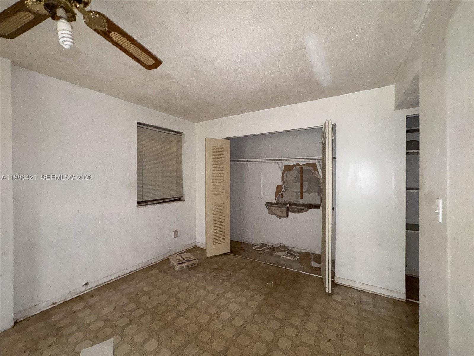 WESTWOOD LAKE - Residential