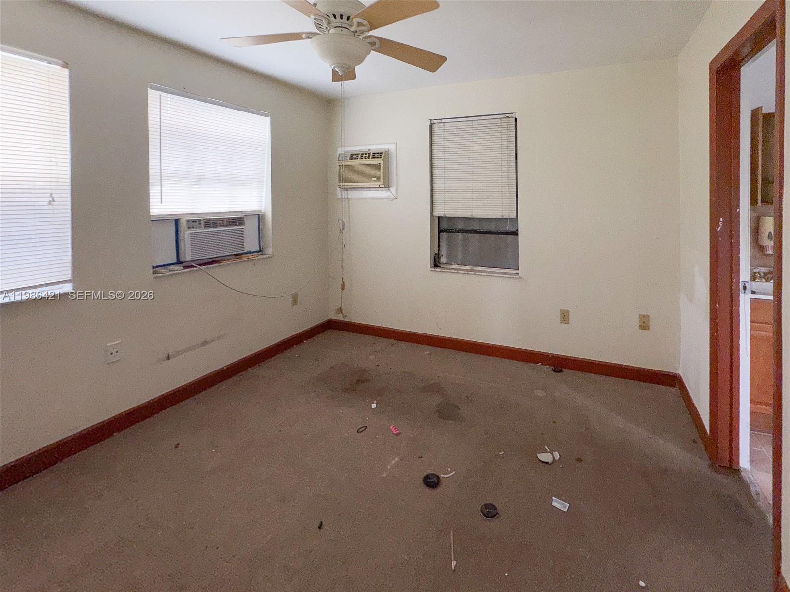 WESTWOOD LAKE - Residential