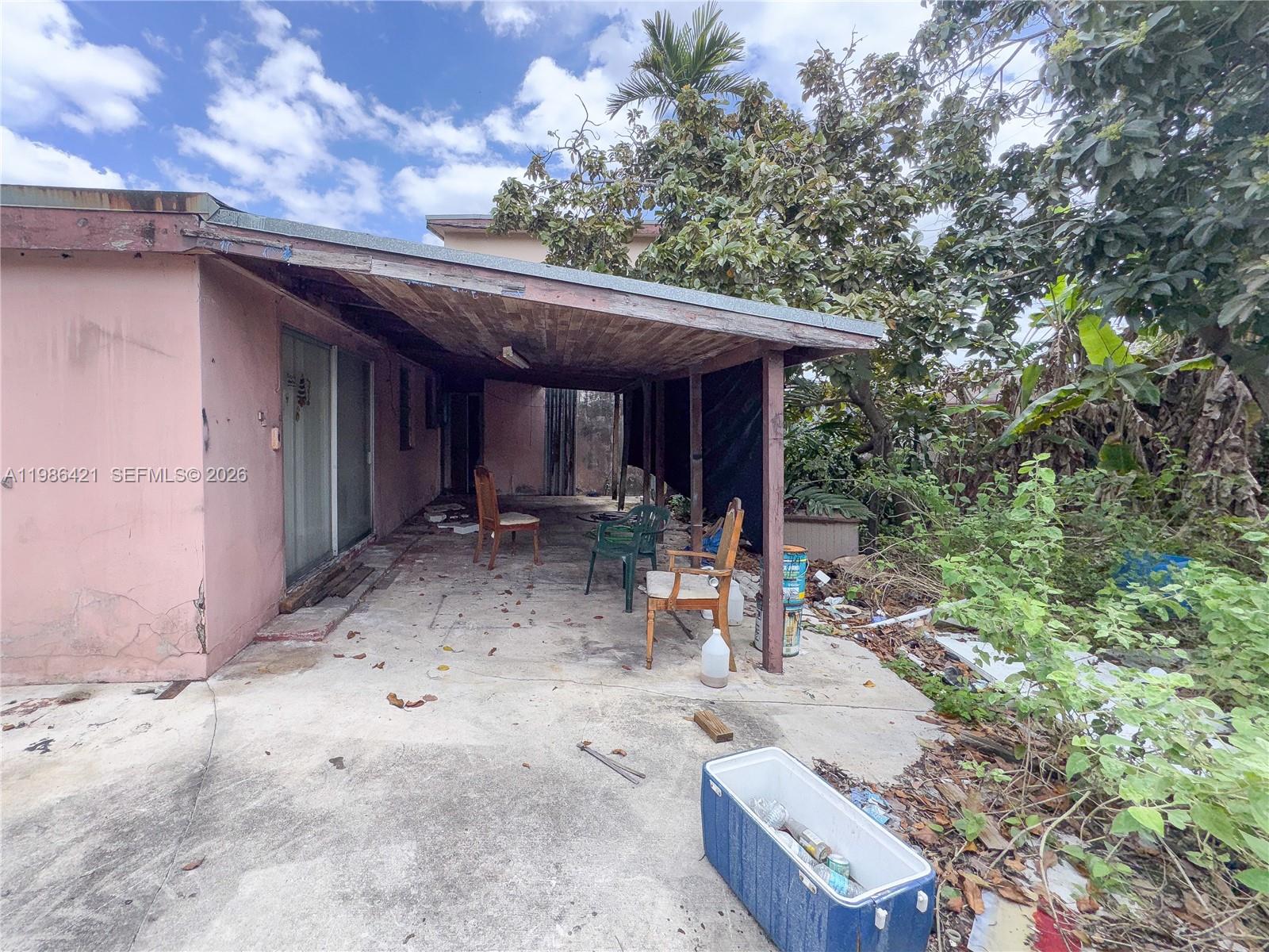 WESTWOOD LAKE - Residential