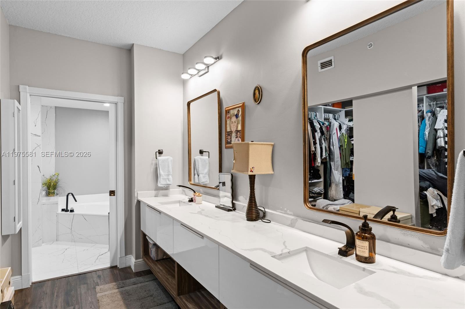 CAPTIVA CONDO B - Residential