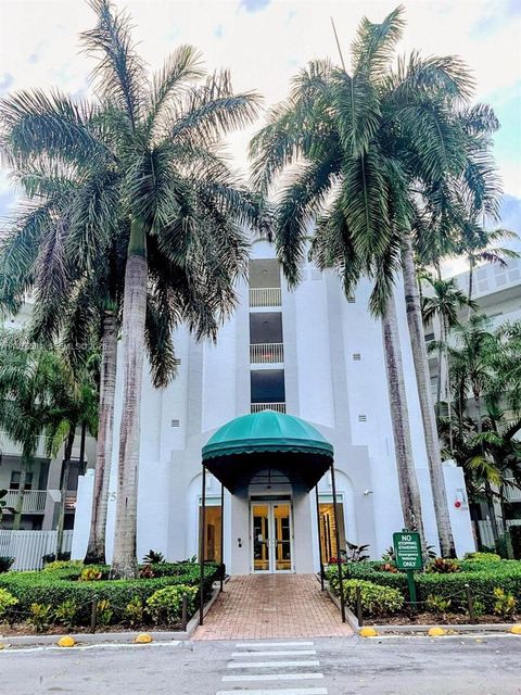 Photo of 10750 NW 66th St #411, Doral, FL 33178 (MLS # A11975581)