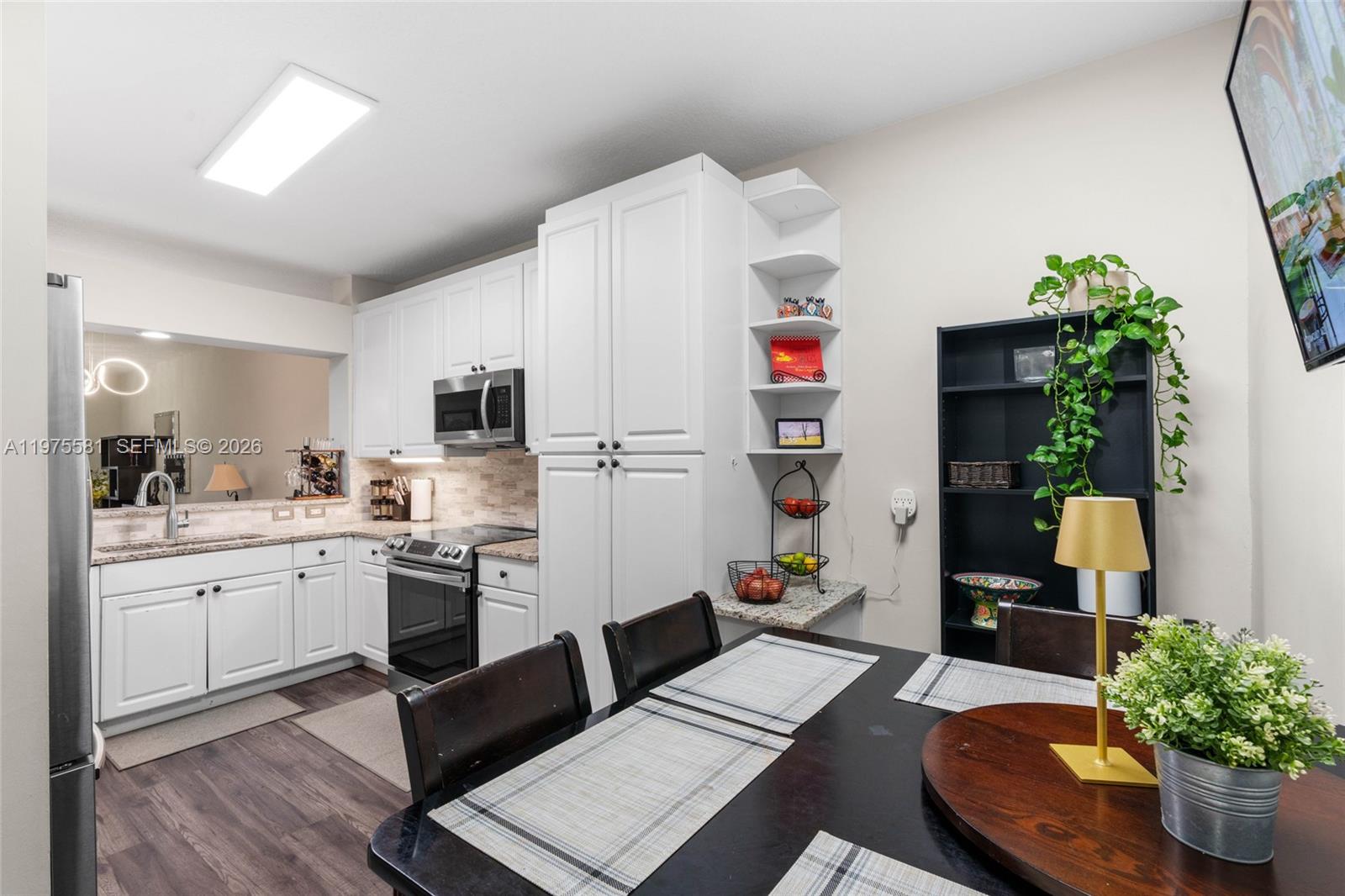 CAPTIVA CONDO B - Residential