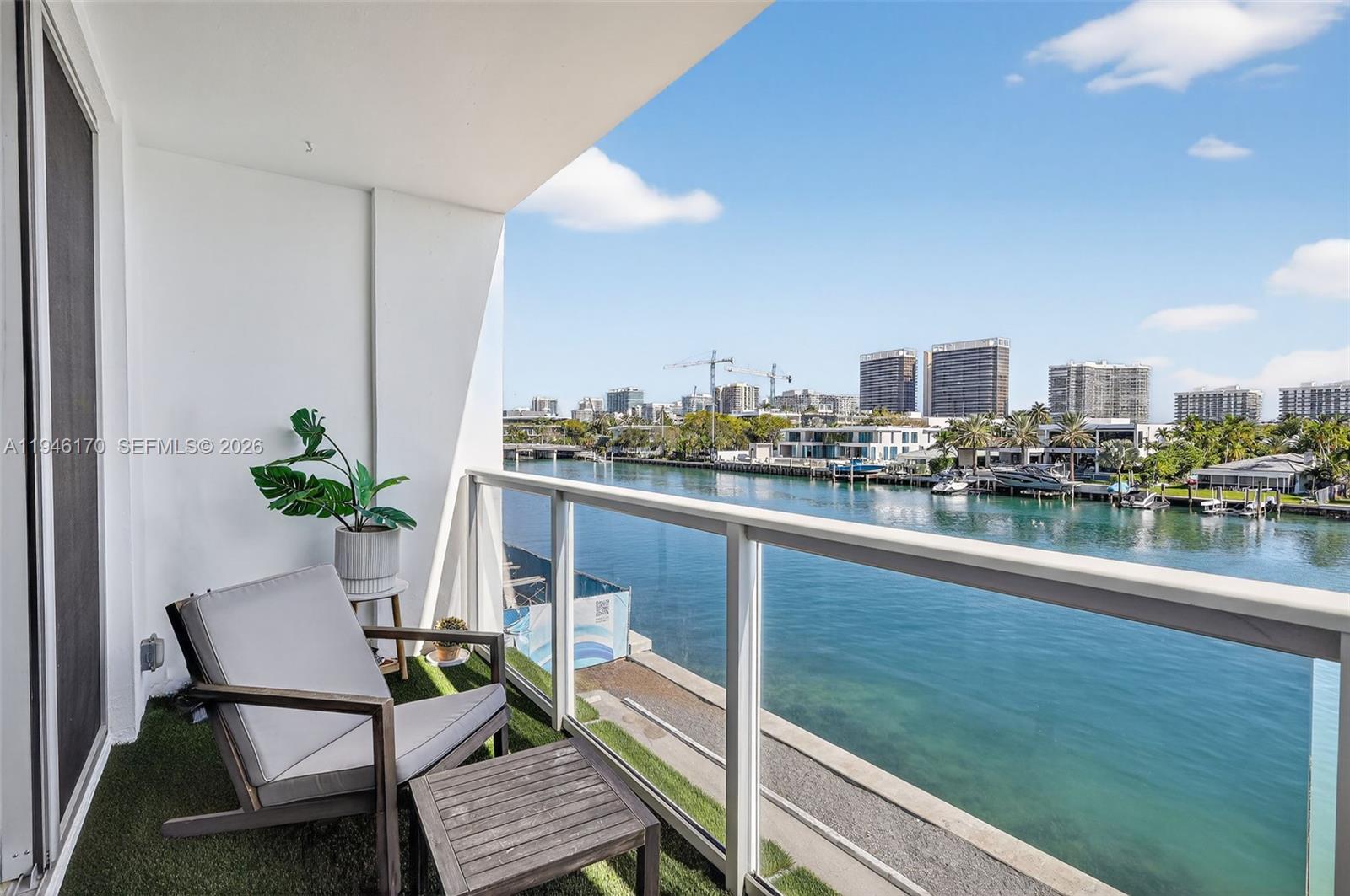 LONDON TOWERS CONDO - Residential