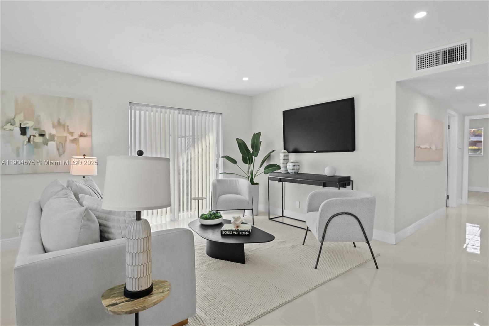 FLEETWOOD MANOR - Residential