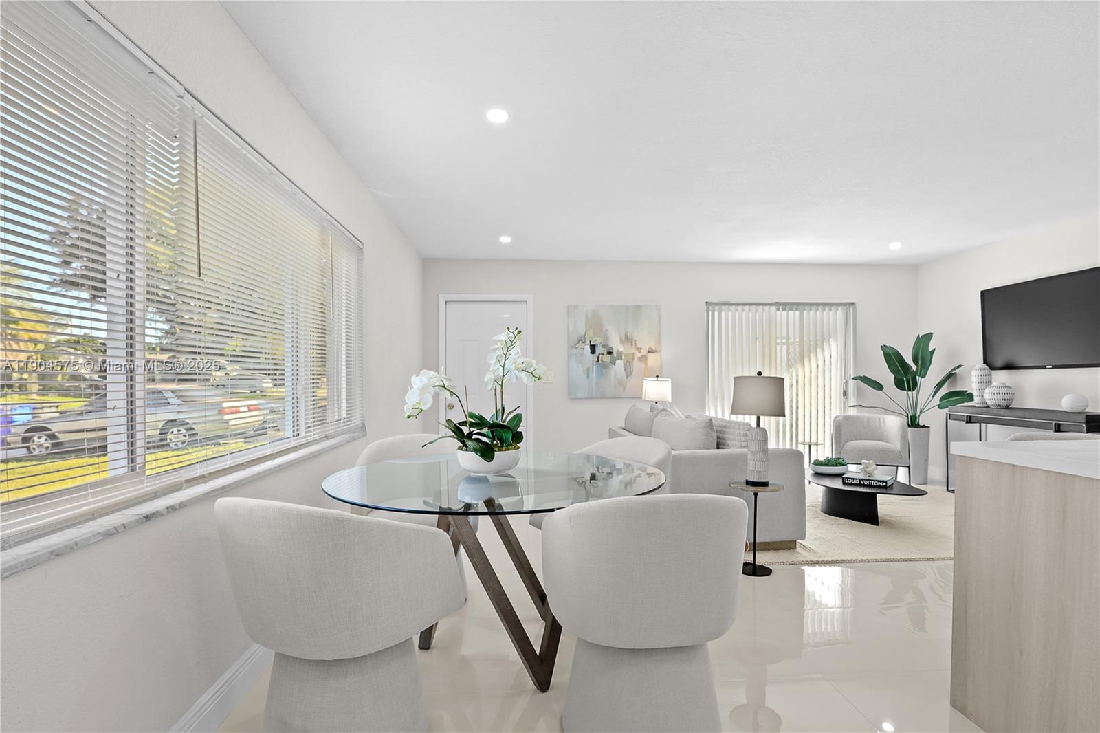 FLEETWOOD MANOR - Residential