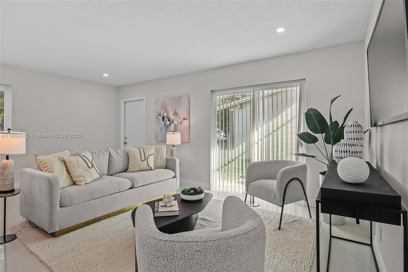 FLEETWOOD MANOR - Residential