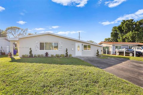 Photo of 1430 N 65th Ave, Hollywood, FL 33024 (MLS # A11904575)