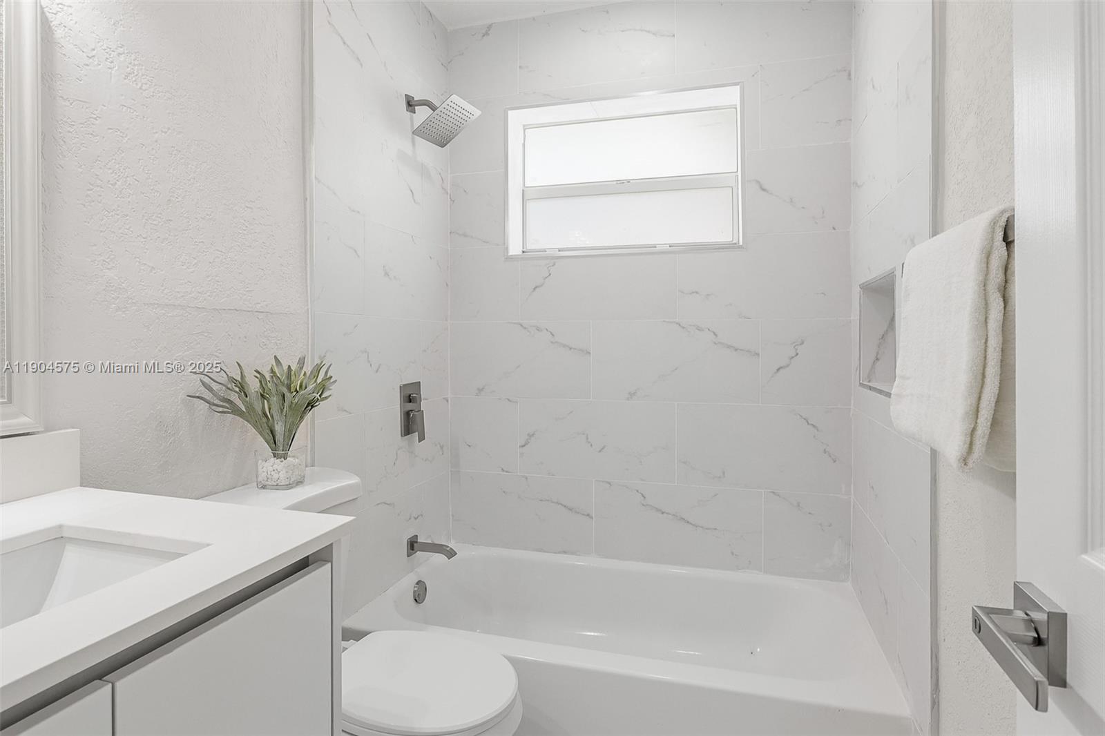 FLEETWOOD MANOR - Residential