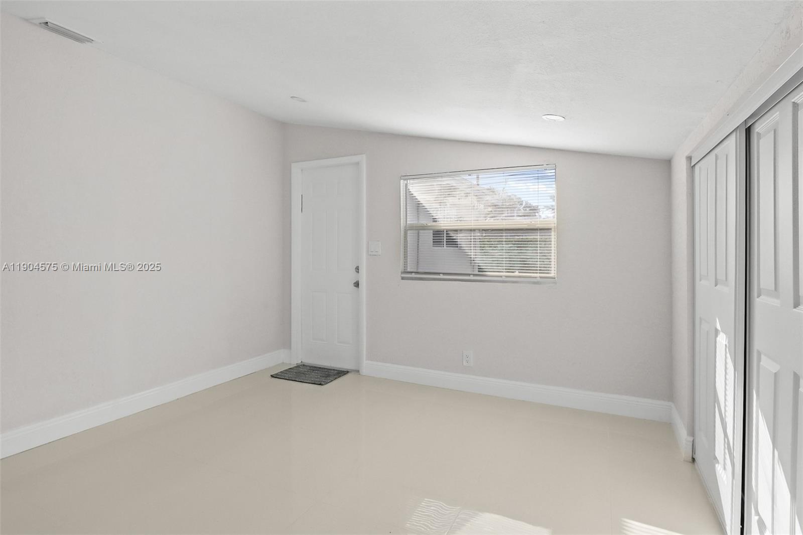 FLEETWOOD MANOR - Residential