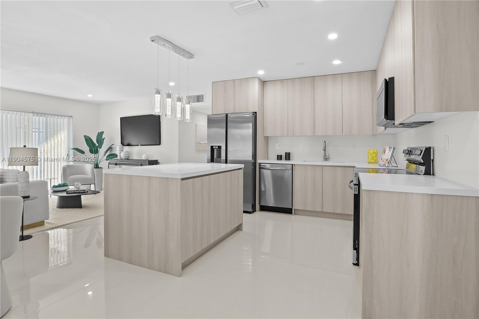 FLEETWOOD MANOR - Residential