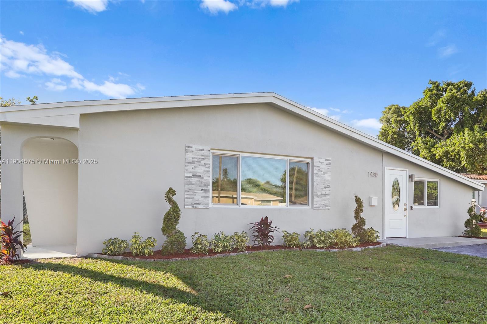 FLEETWOOD MANOR - Residential