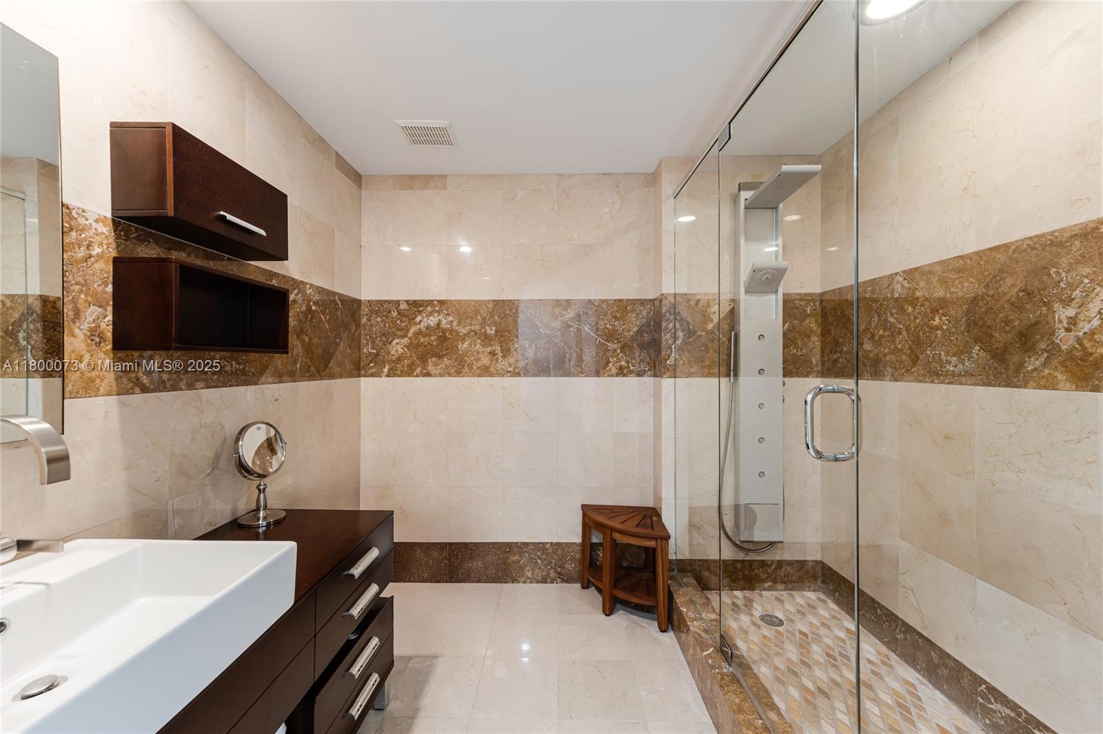 COURTS BRICKELL KEY CONDO - Residential