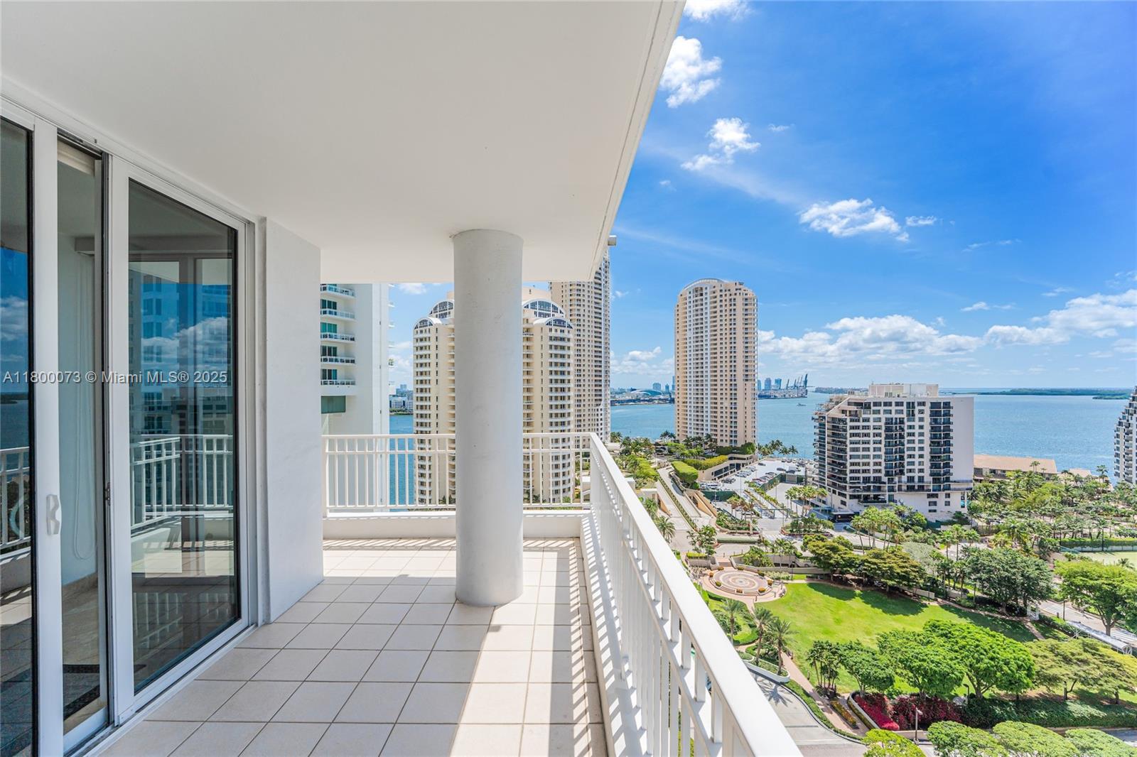Property for Sale at 801 Brickell Key Blvd 1911, Miami, Broward County, Florida - Bedrooms: 2 
Bathrooms: 3  - $989,000