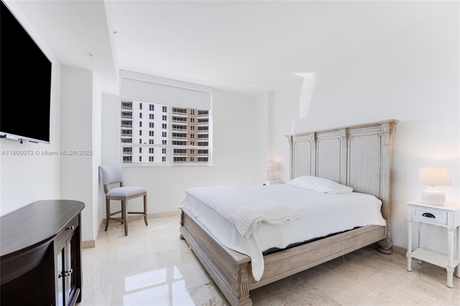COURTS BRICKELL KEY CONDO - Residential