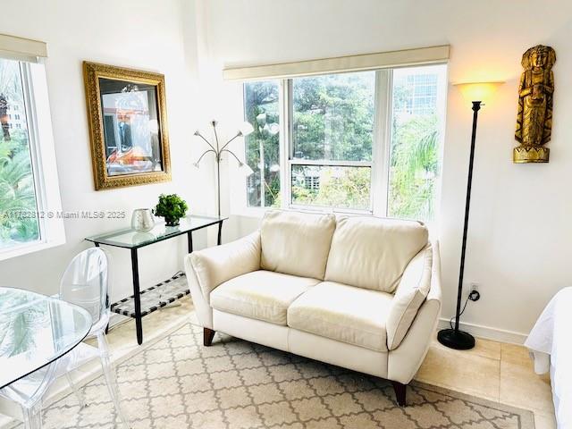 255 W 24th St 307