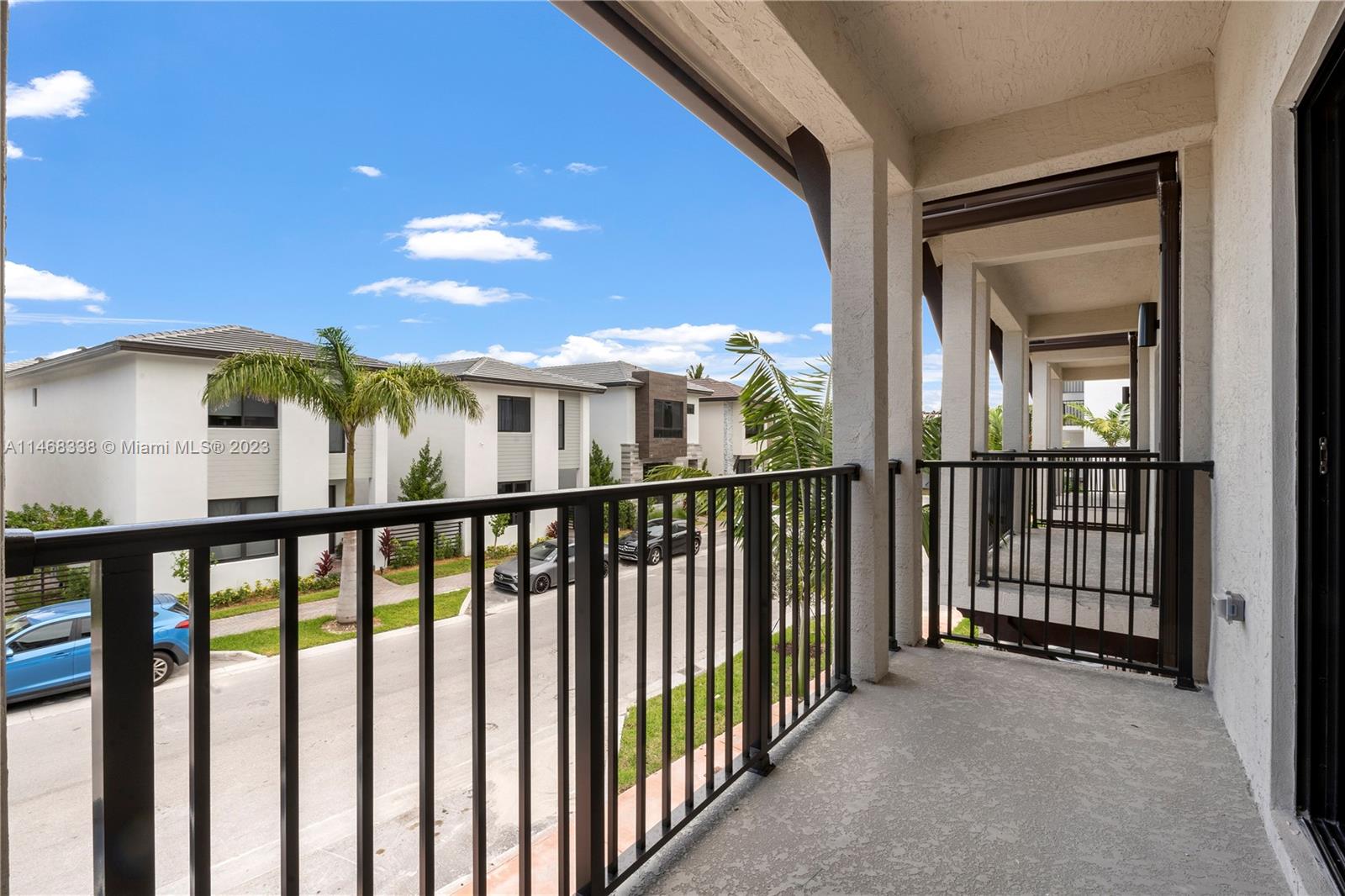 DOWNTOWN DORAL SOUTH PHAS - Residential Lease