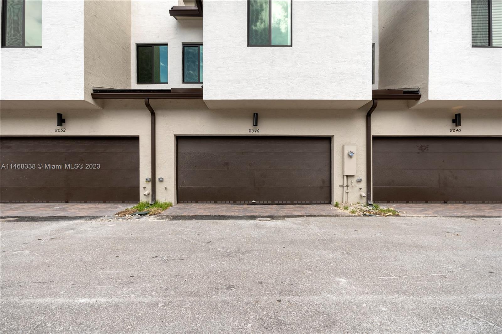 DOWNTOWN DORAL SOUTH PHAS - Residential Lease