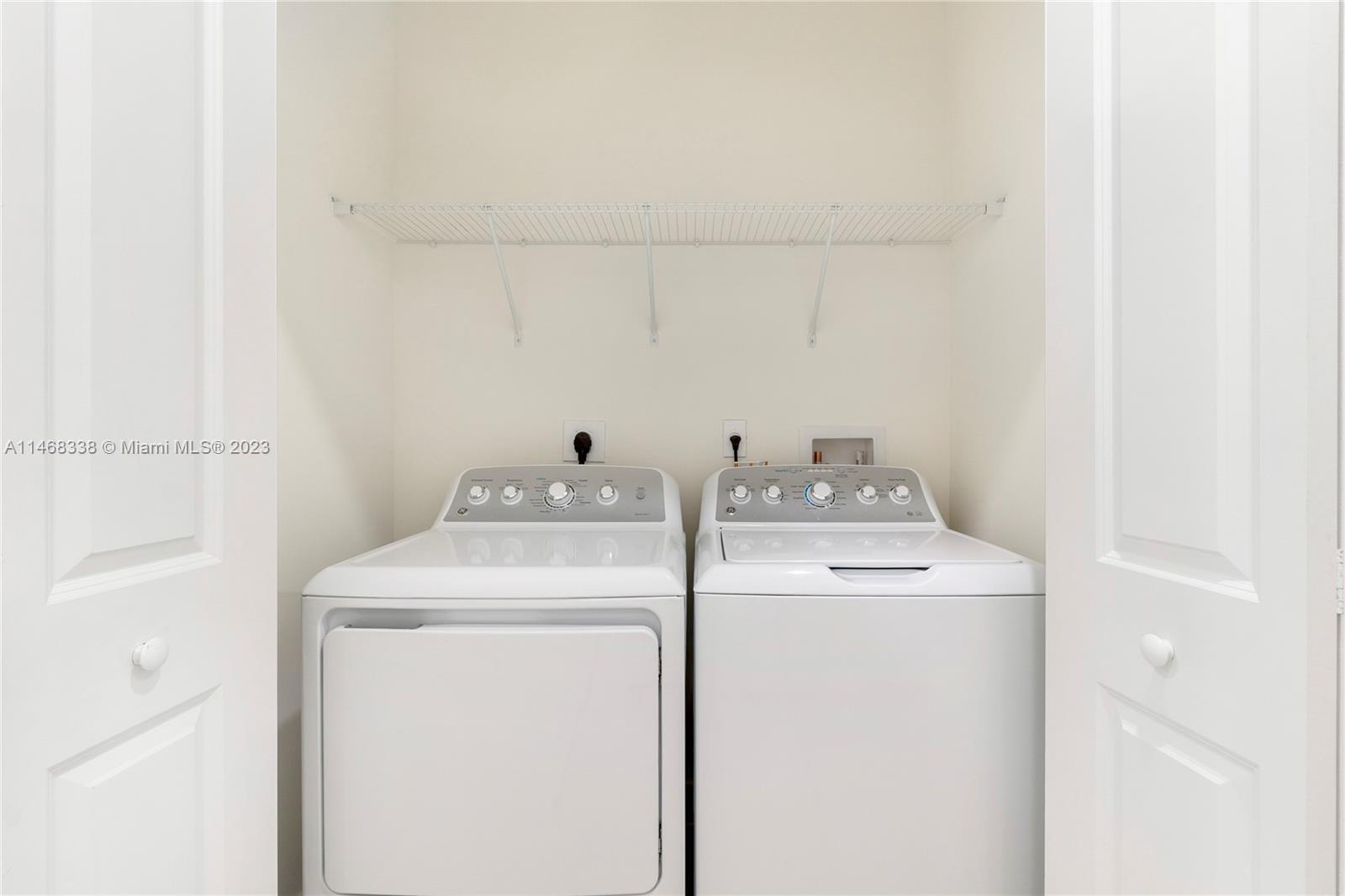 DOWNTOWN DORAL SOUTH PHAS - Residential Lease
