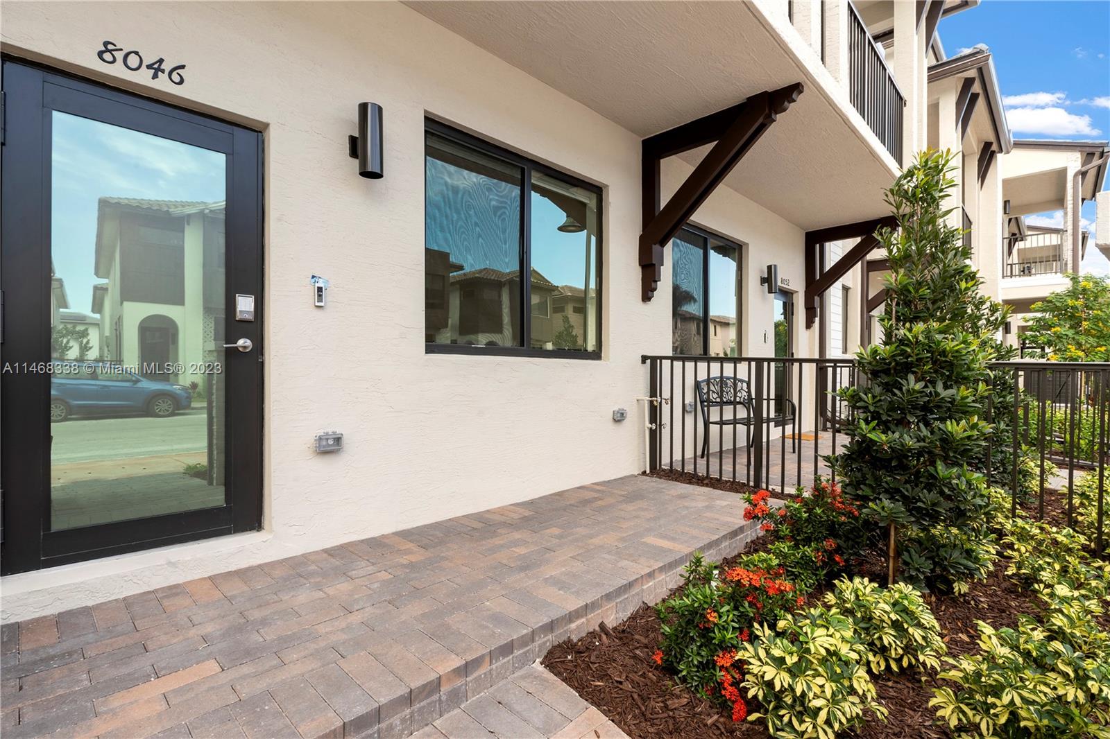 DOWNTOWN DORAL SOUTH PHAS - Residential Lease