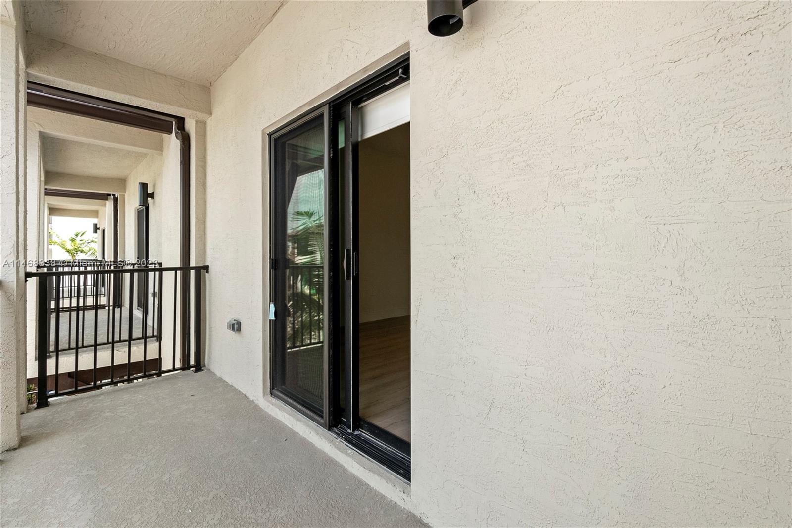 DOWNTOWN DORAL SOUTH PHAS - Residential Lease