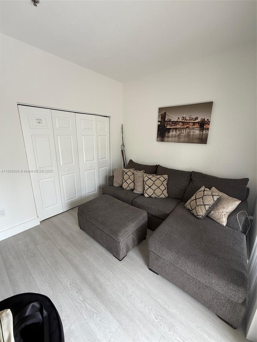 ROYAL RIVER CONDO - Residential Lease