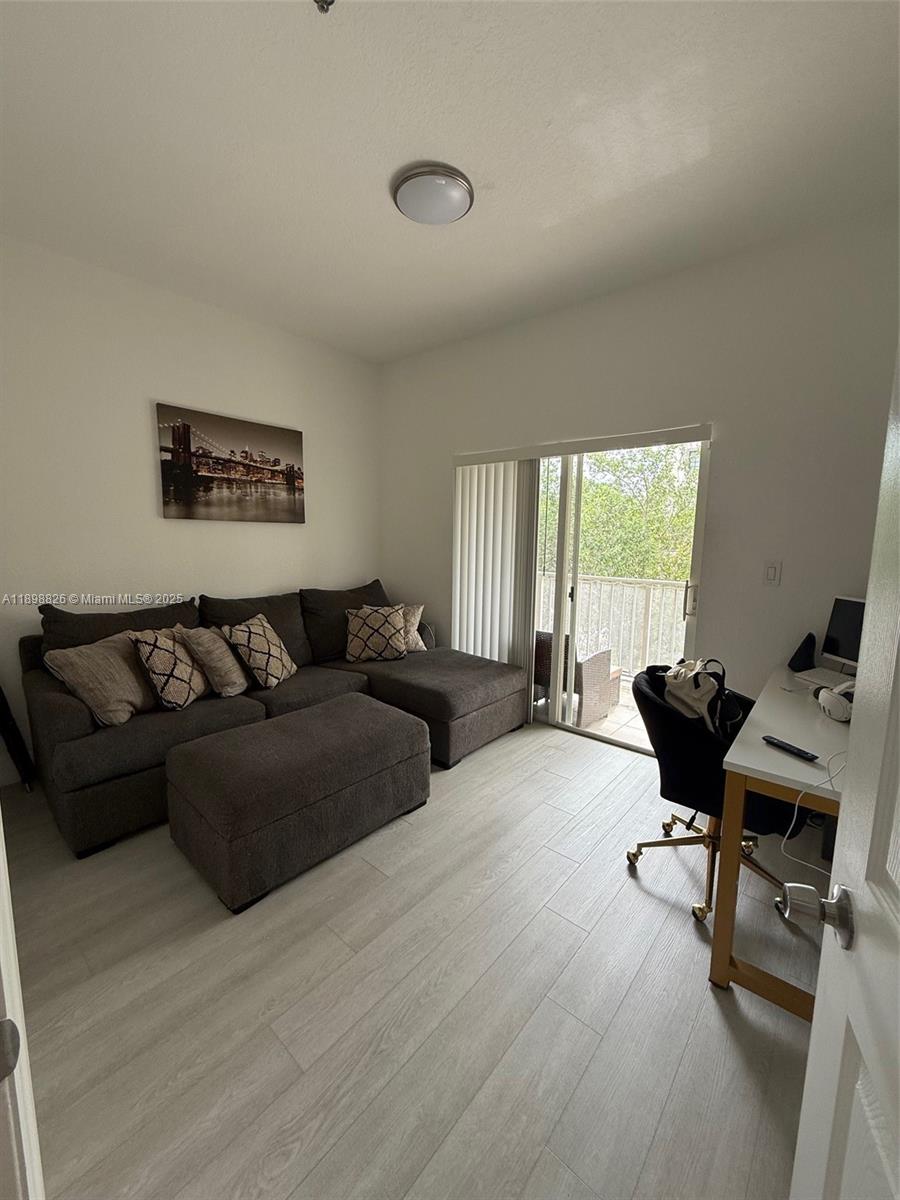 ROYAL RIVER CONDO - Residential Lease