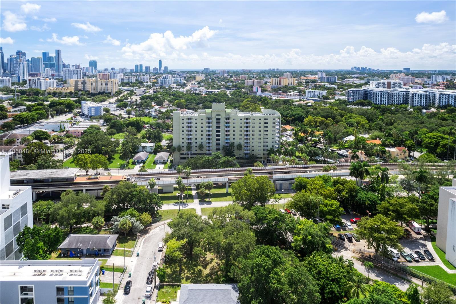 816 NW 11th St 405