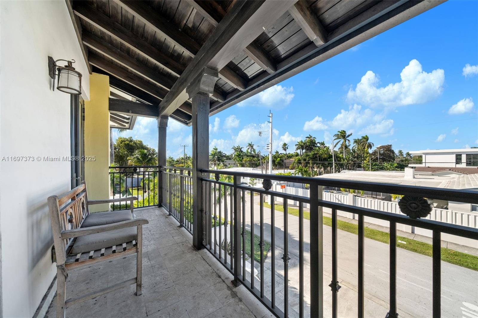 HOLLYWOOD LAKES SECTION - Residential