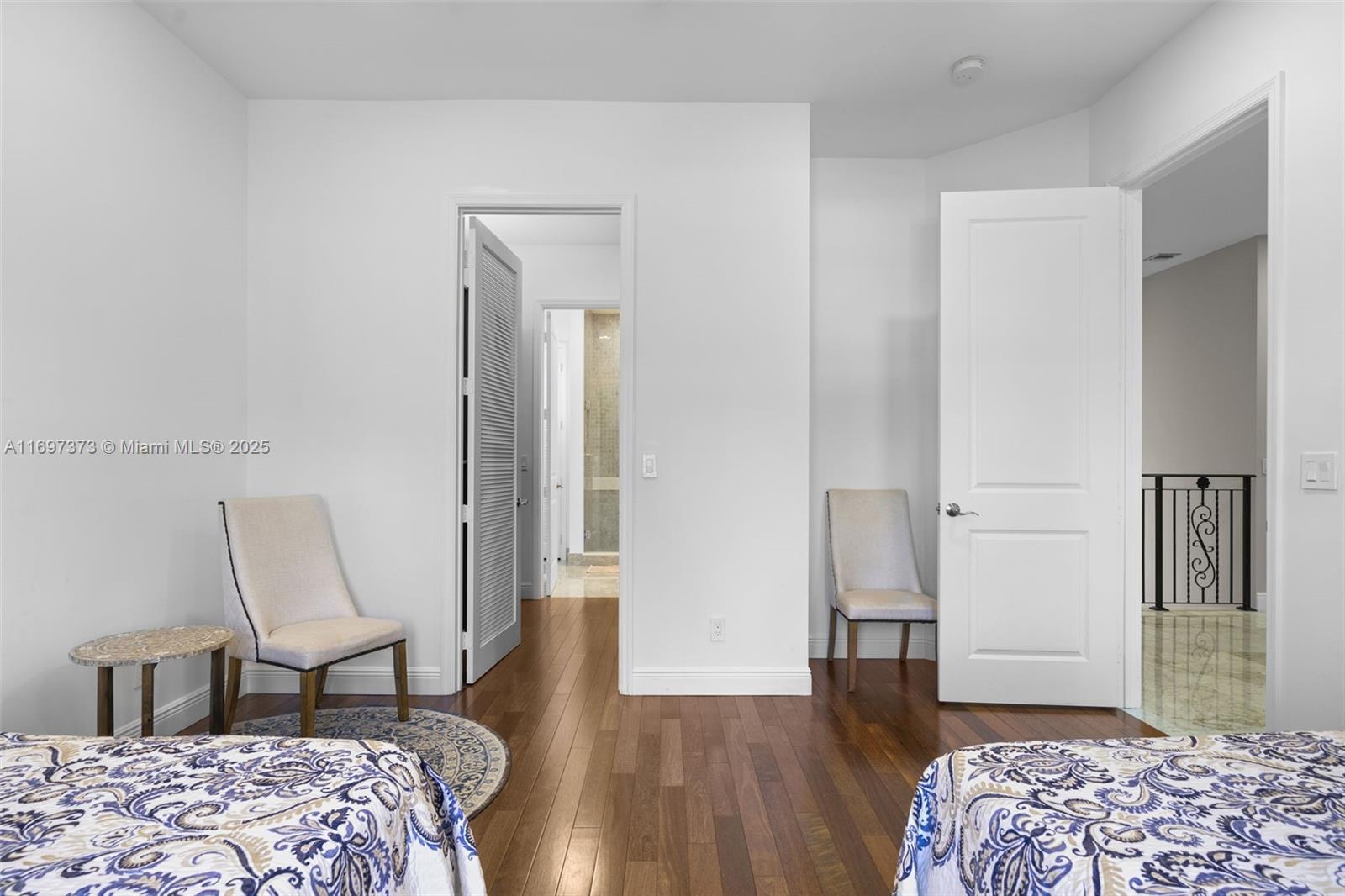 HOLLYWOOD LAKES SECTION - Residential