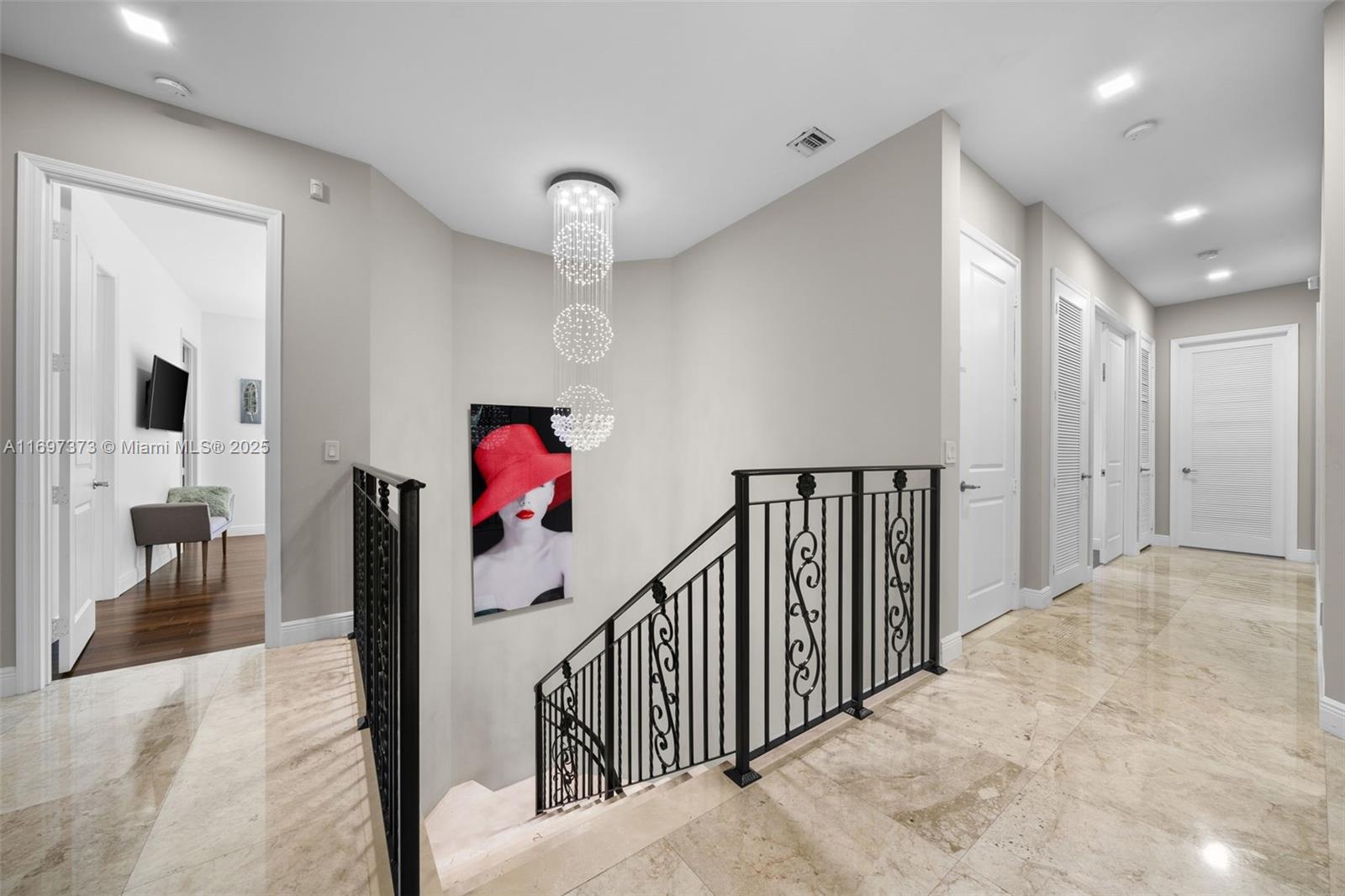 HOLLYWOOD LAKES SECTION - Residential