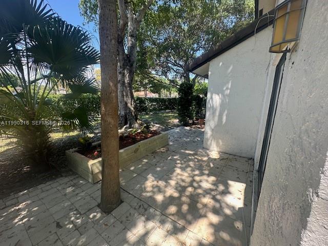 SUNFLOWER CONDO - Residential Lease