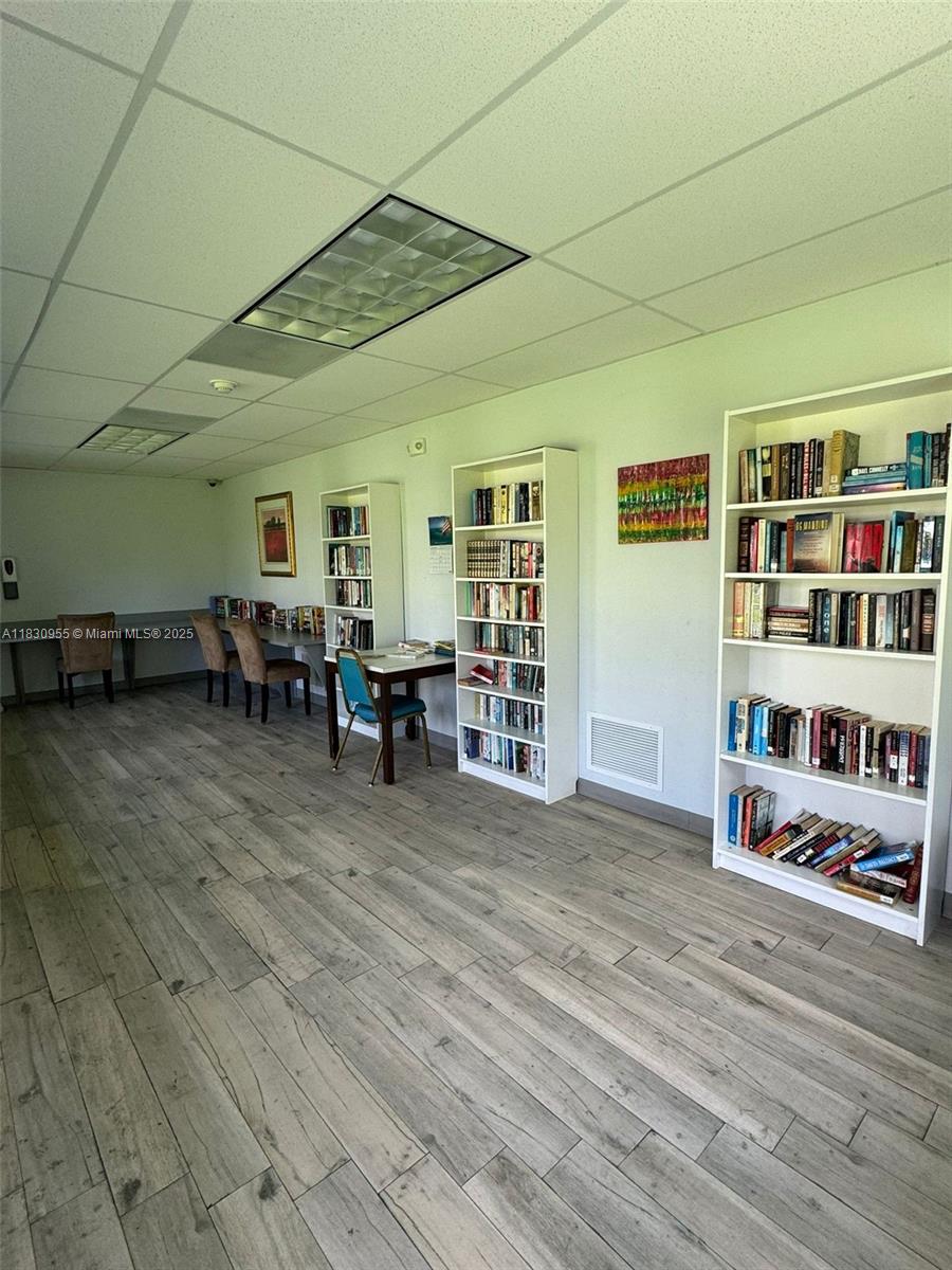 WATERGATE CONDOMINIUM NO - Residential