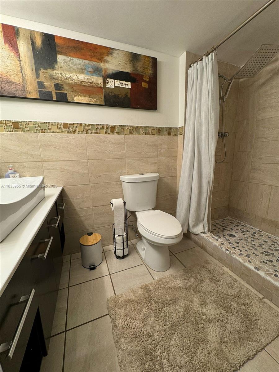 WATERGATE CONDOMINIUM NO - Residential