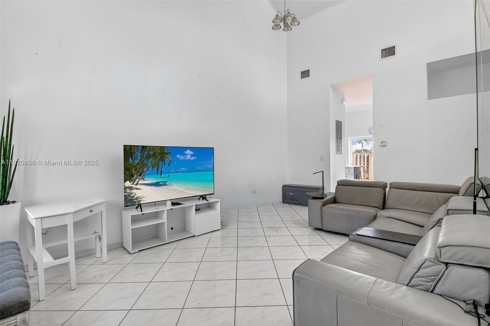 18615 NW 84th Court 101-1