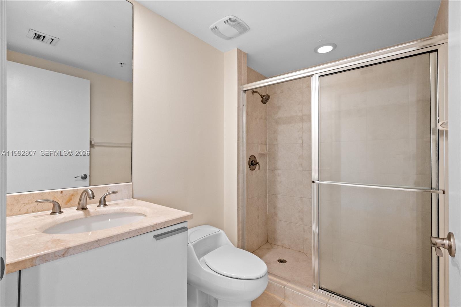 THE OAKS I CONDO - Residential