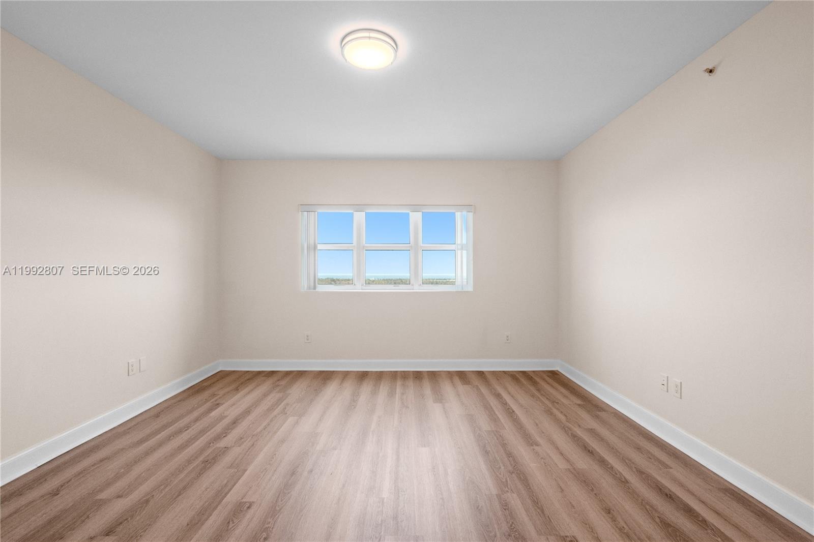 THE OAKS I CONDO - Residential