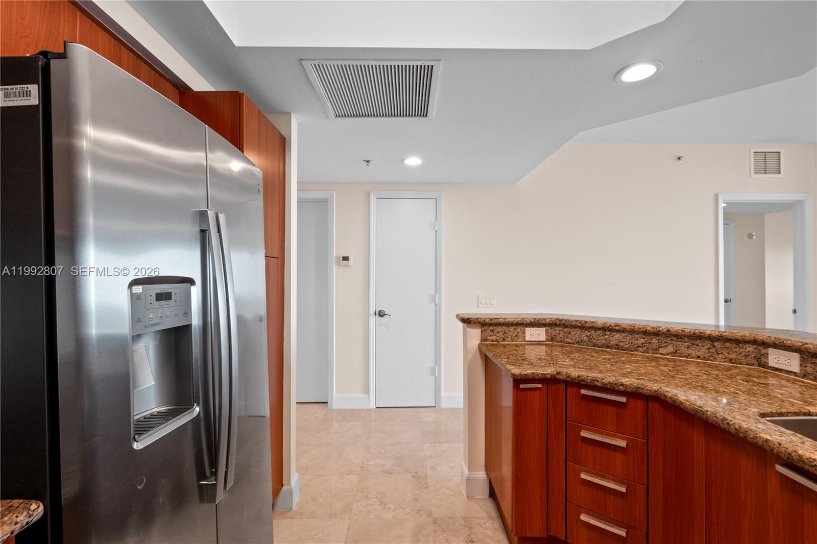 THE OAKS I CONDO - Residential