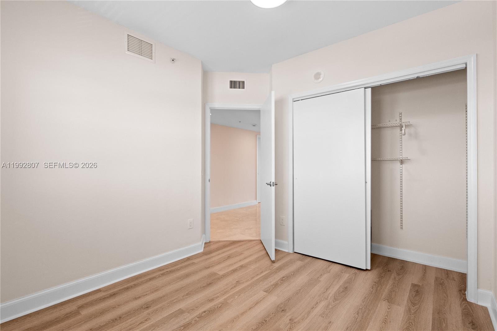 THE OAKS I CONDO - Residential