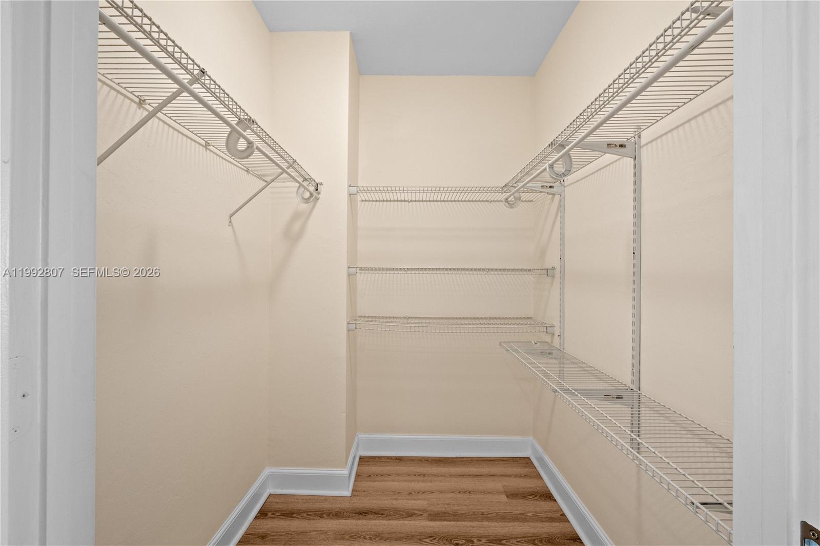 THE OAKS I CONDO - Residential