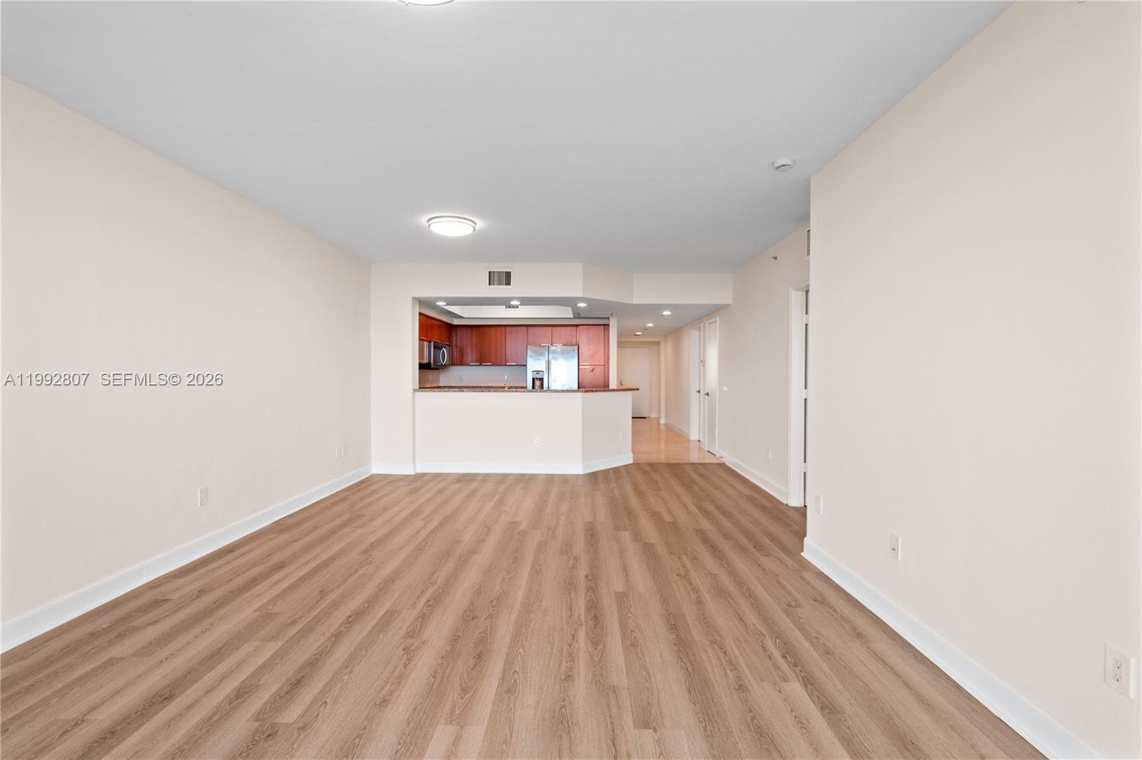 THE OAKS I CONDO - Residential