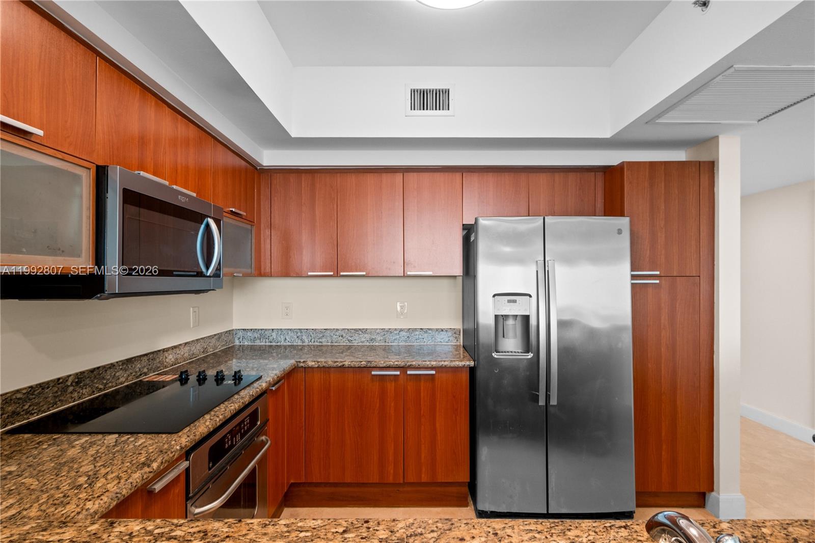 THE OAKS I CONDO - Residential