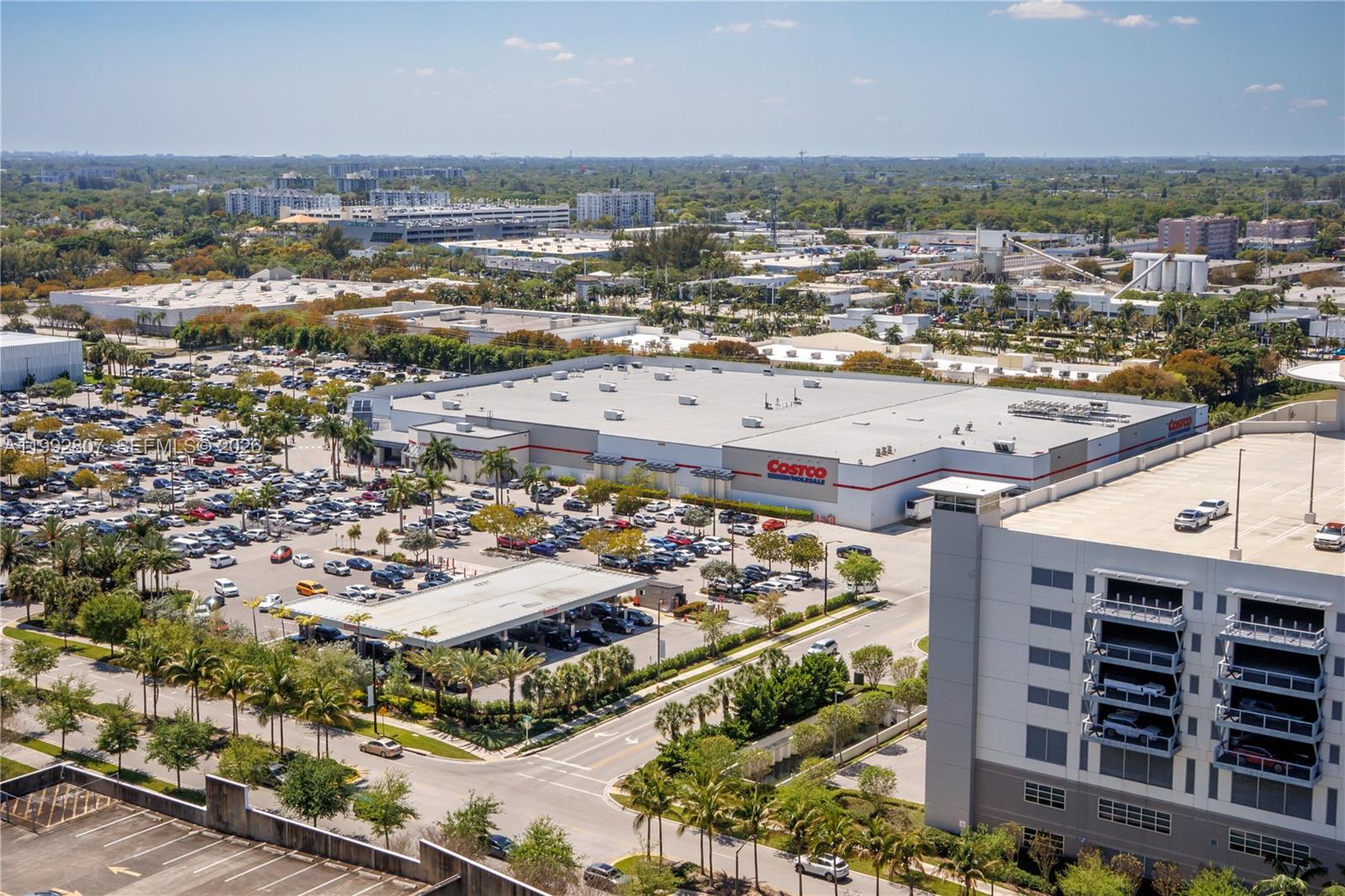 THE OAKS I CONDO - Residential