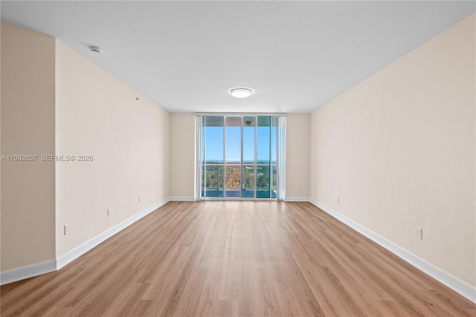 THE OAKS I CONDO - Residential