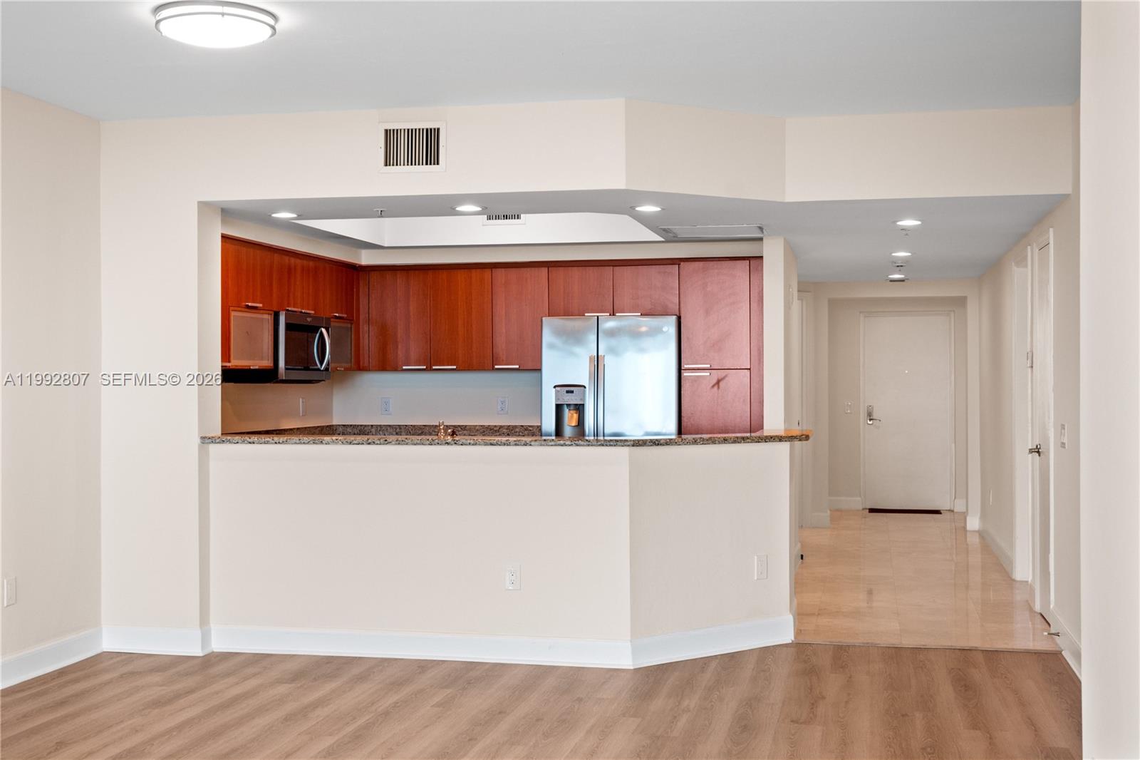 THE OAKS I CONDO - Residential