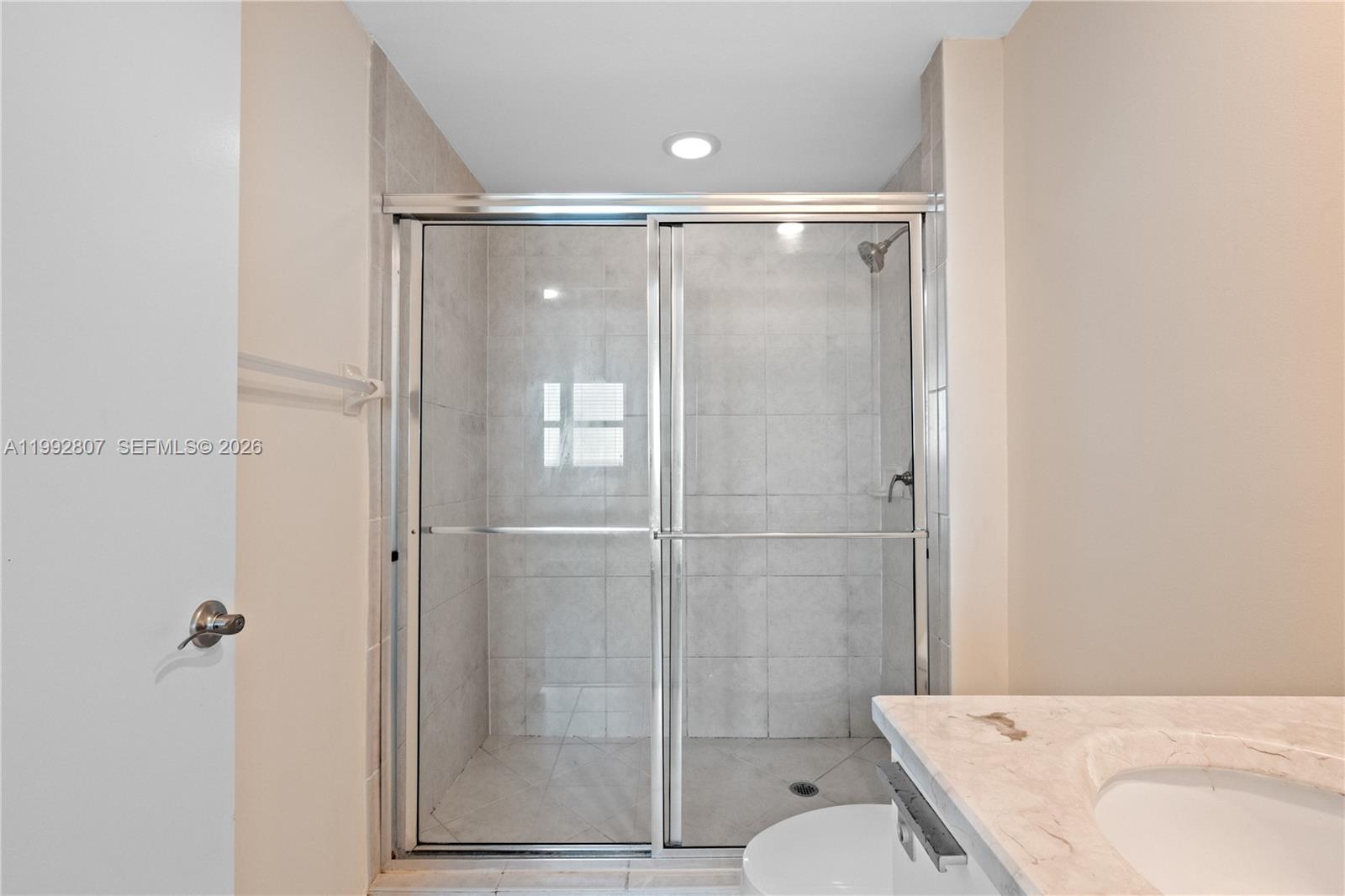 THE OAKS I CONDO - Residential