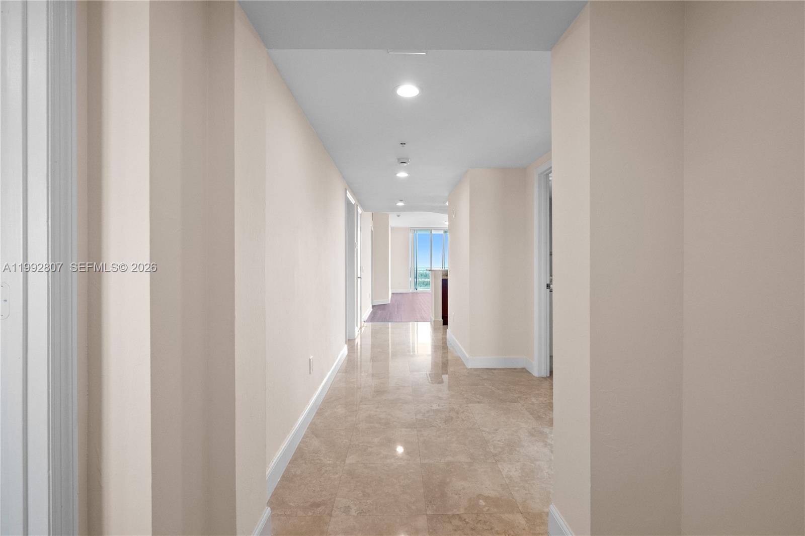 THE OAKS I CONDO - Residential